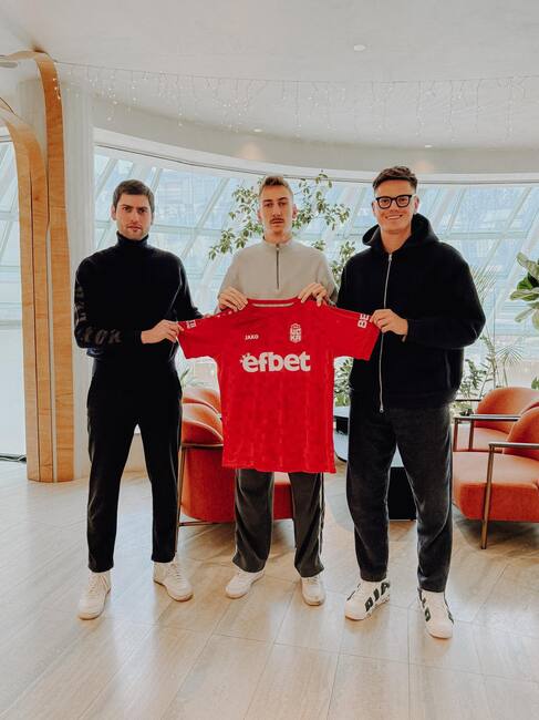 ЦСКА 1948 подписа договор с германски полузащитник