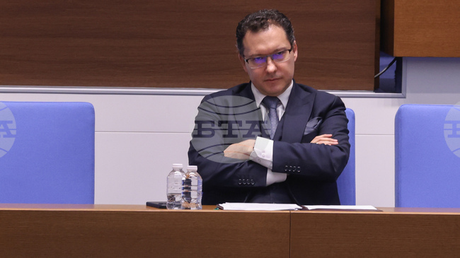 Interior Minister Says He Does Not Intend to Resign 