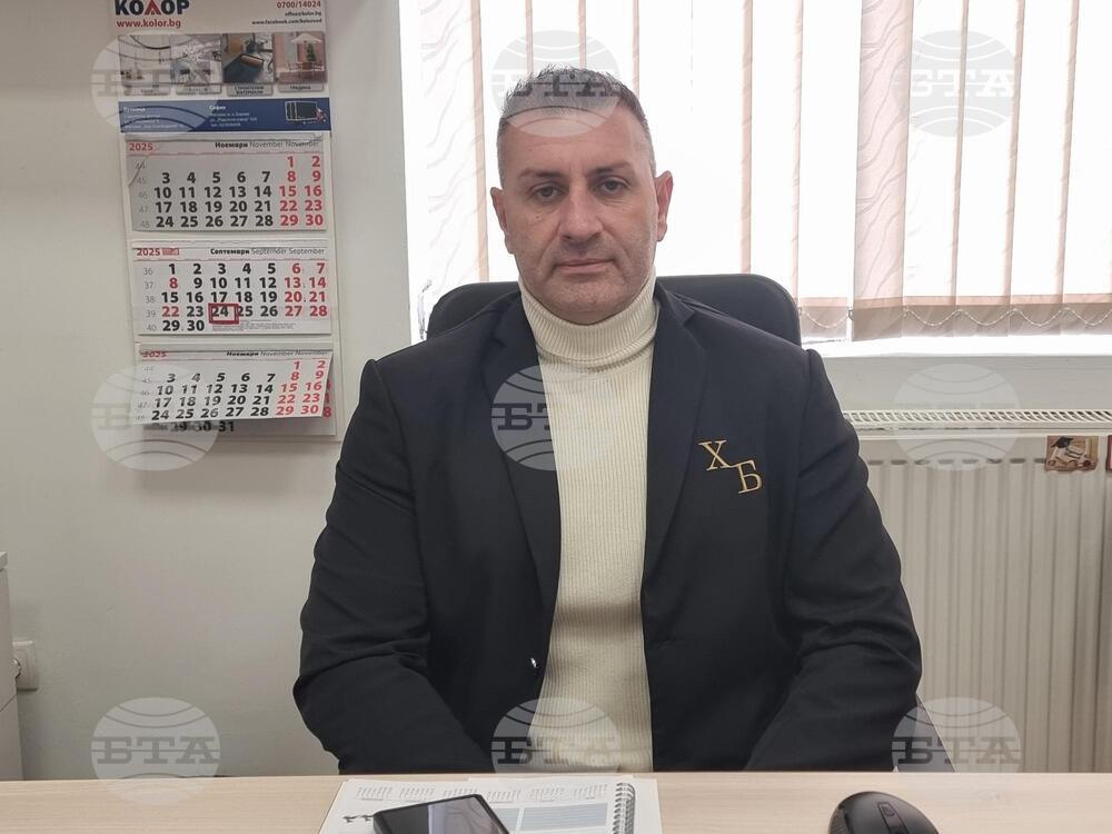 Децата знаят, че участията в състезания и олимпиади ги подготвят за бъдещето, каза Любомир Георгиев, директор на ПГ „Христо Ботев“ в Дупница 