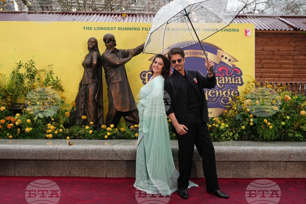 Britain Dilwale Dulhania Le Jayenge Statue Unveiling