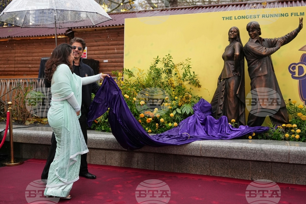 Britain Dilwale Dulhania Le Jayenge Statue Unveiling