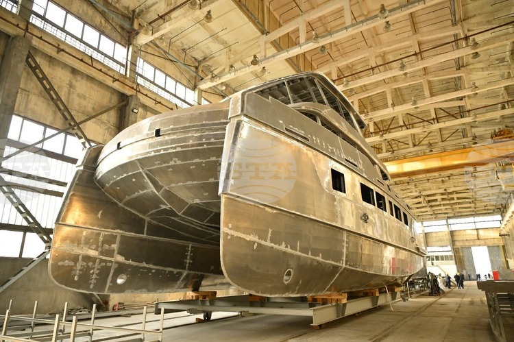 Burgas Mayor Inspects Construction of Catamarans in Southern Industrial Zone