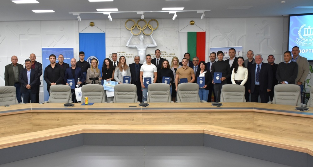 Анелия Цветкова е спортист на годината на НСА, доц. Радослав Пенов е треньор на годината