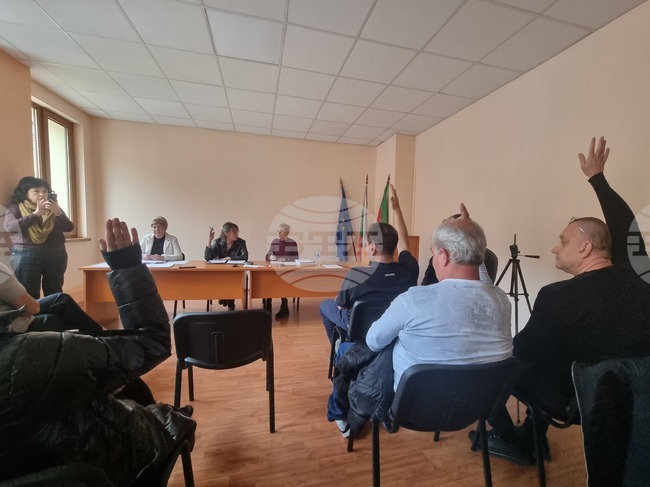 Не се състоя планираното редовно заседание на Общинския съвет в Трън 