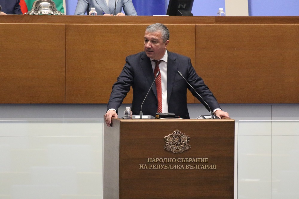 Драгомир Стойнев към ПП-ДБ: Злоупотребявате с енергията на протестиращите - отново ще ги излъжете