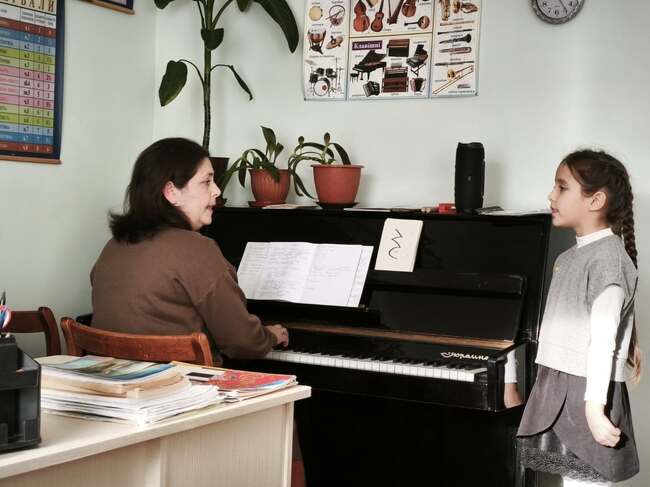 Български песни прозвучаха в открит урок по пеене в Болградското детско музикално училище „Д. Крижановски“ в Украйна