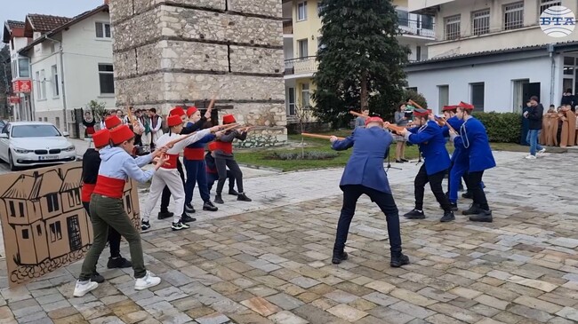 С възстановка на събитията от 1877 година в Берковица отбелязаха 148-ата годишнина от Освобождението на града