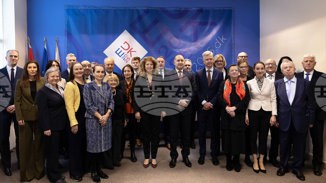 Предизвикателствата пред Европейския съюз от военните действия в Украйна и Близкия изток обсъдиха Румен Радев и посланиците на ЕС в посолството на Дания