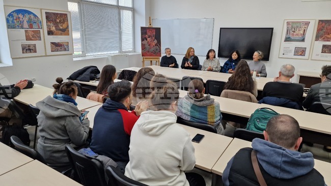 Копия на средновековни икони и стенописи на тема грях предизвикаха интереса на преподаватели и студенти във Великотърновския университет