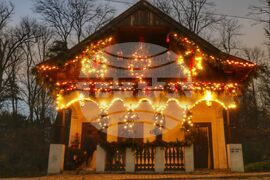 Коледна украса - спирка „Вишнева“