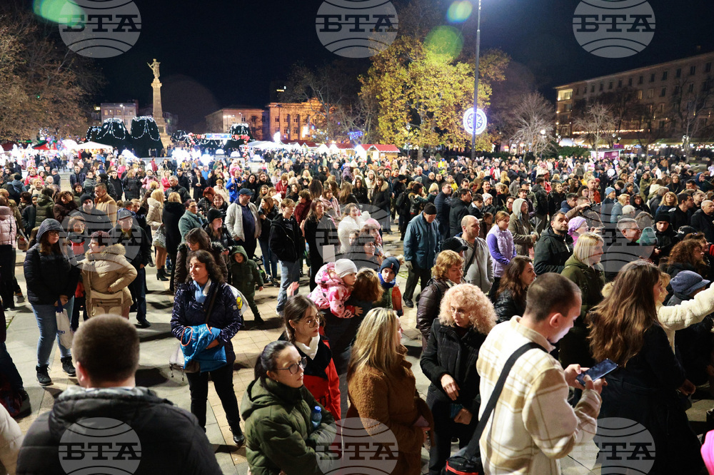 Русе - коледна елха - светлини - празнична програма