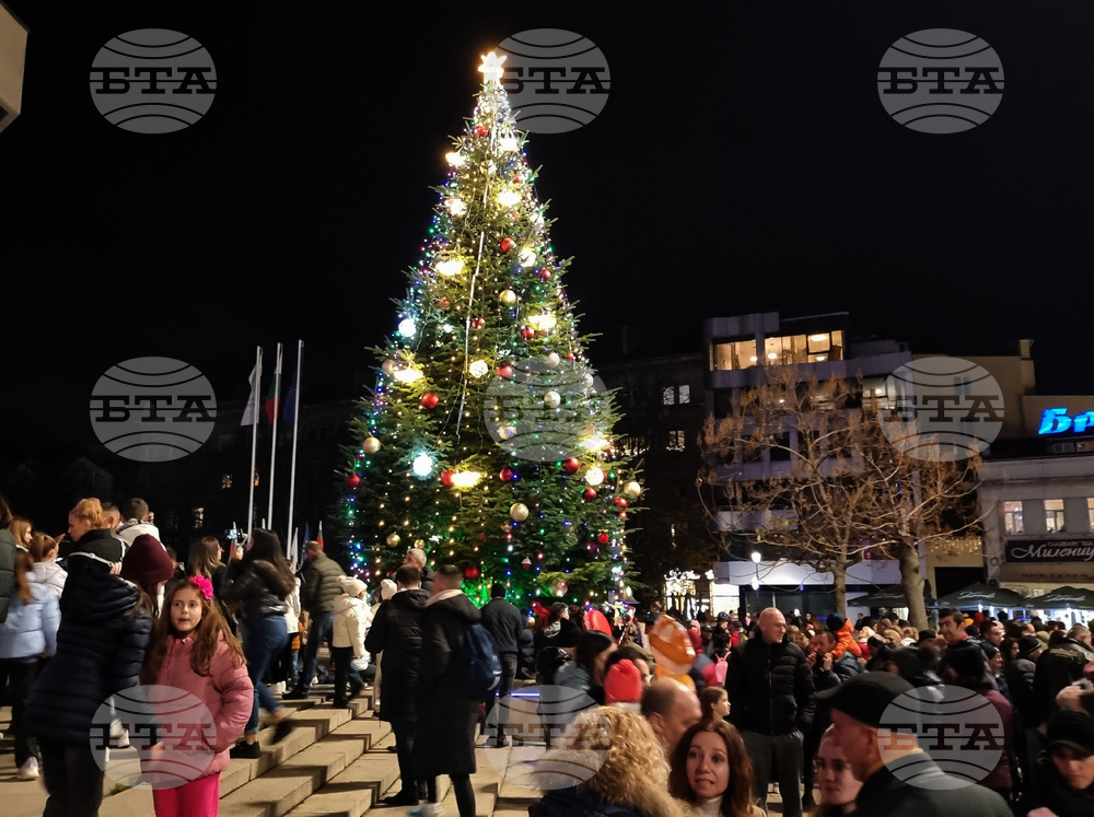 Русе - коледна елха - празнични светлини