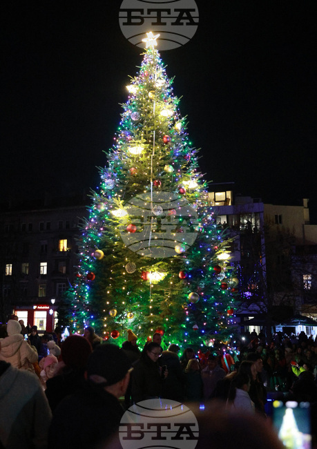 Русе - коледна елха - празнични светлини