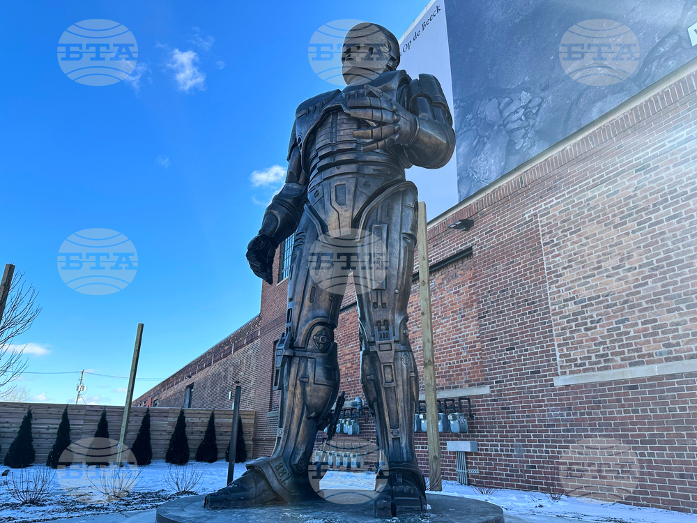 Detroit RoboCop Statue