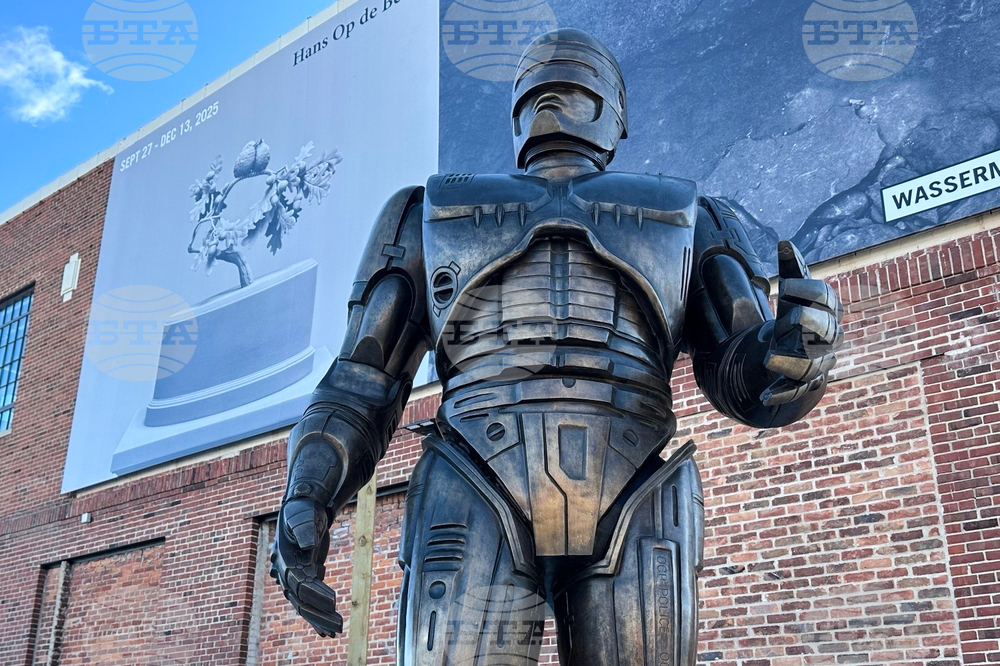 Detroit RoboCop Statue