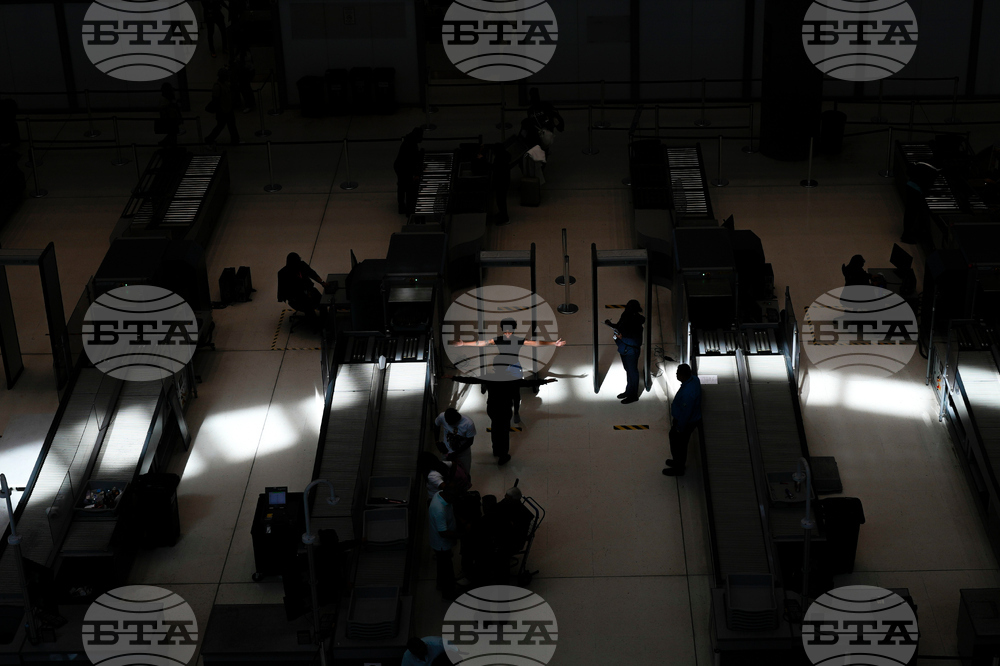 APTOPIX Panama Venezuela Airport