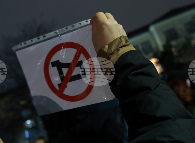 Приключи протестът пред МВР с искане за оставката на министър Даниел Митов