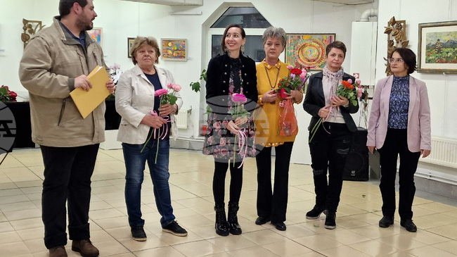 Изложба „Четири посоки“ на четири художнички откриха в Монтана