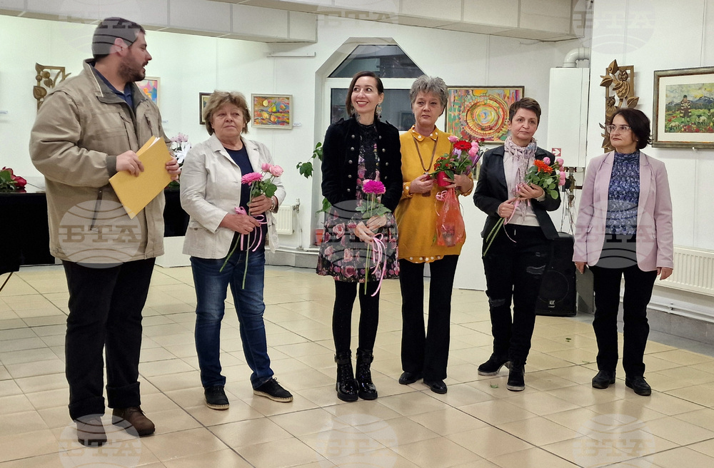 Монтана - изложба - "Четири посоки"