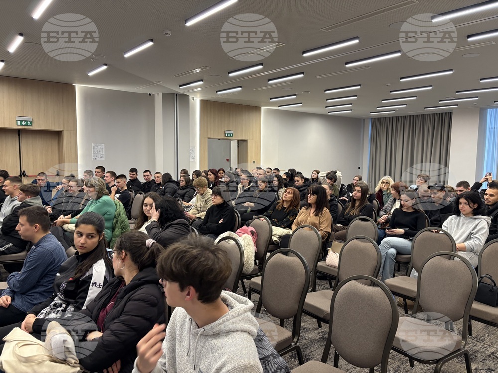 Ученици разгледаха новопостроения комплекс „СамЕлион“ 