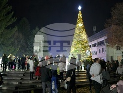 Гоце Делчев - коледна елха - празнични светлини
