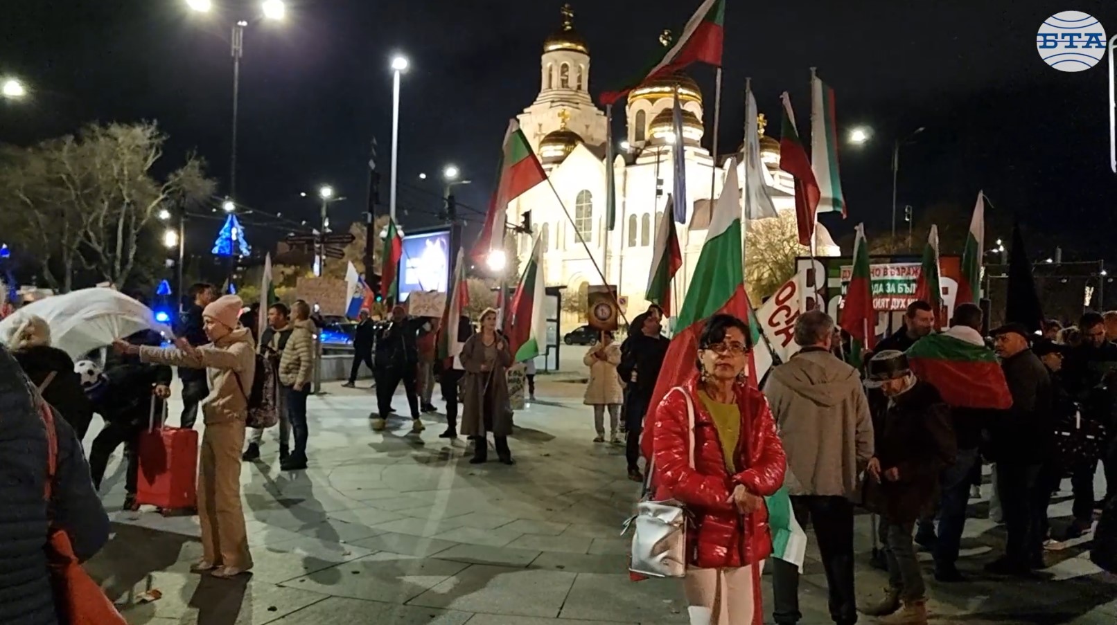 С протестно шествие граждани на Варна поискаха оставката на правителството