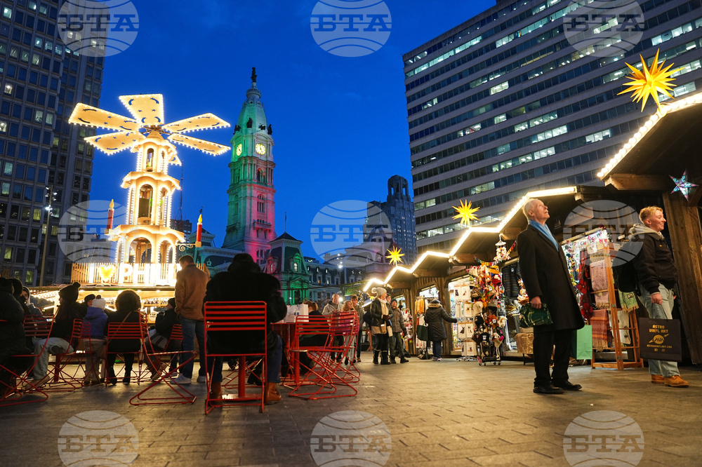 Philadelphia Daily Life Holiday Lights