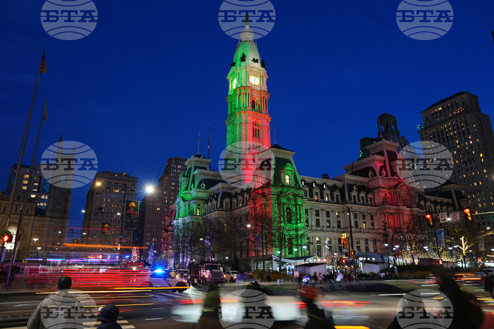 Philadelphia Daily Life Holiday Lights