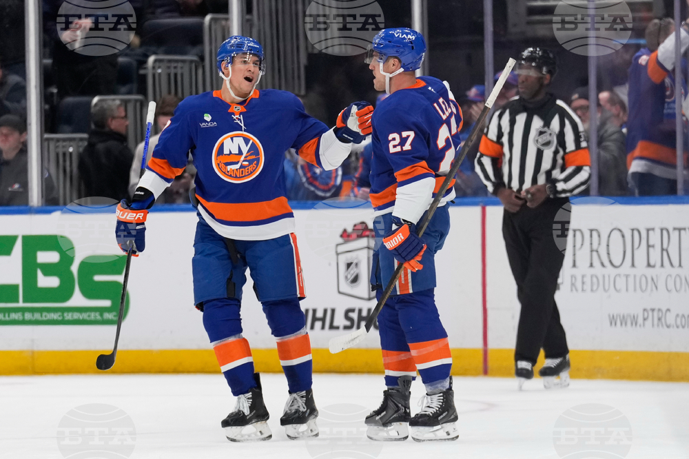 Avalanche Islanders Hockey