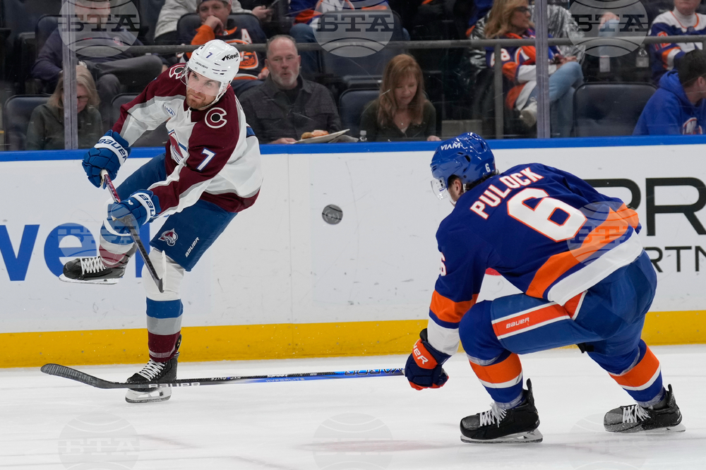 Avalanche Islanders Hockey