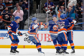 Avalanche Islanders Hockey