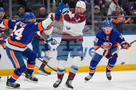 Avalanche Islanders Hockey