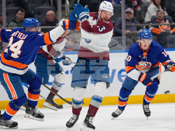 Avalanche Islanders Hockey