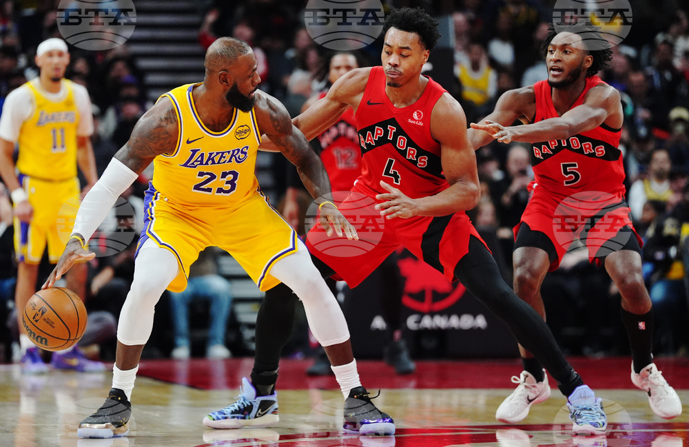Lakers Raptors Basketball