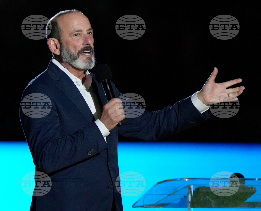 Комисарят на МЛС твърди, че футболът в САЩ процъфтява в навечерието на жребия за Световното първенство