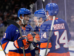 Avalanche Islanders Hockey