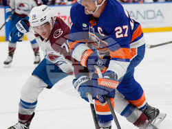 Avalanche Islanders Hockey