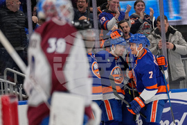 Avalanche Islanders Hockey