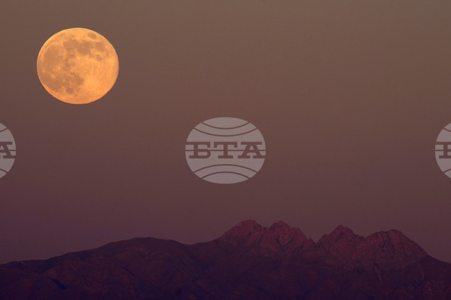 APTOPIX Phoenix Supermoon