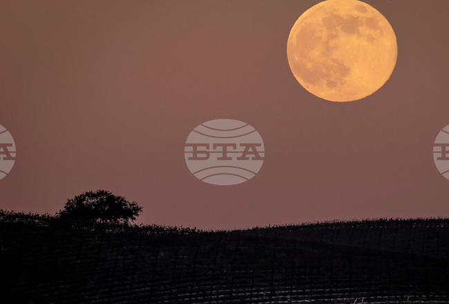 APTOPIX California Supermoon