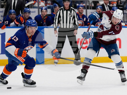 Avalanche Islanders Hockey