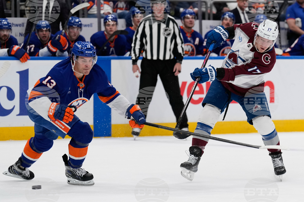 Avalanche Islanders Hockey