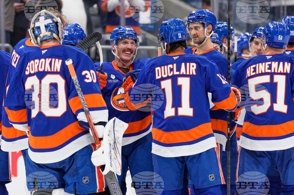 Avalanche Islanders Hockey