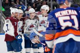 Avalanche Islanders Hockey