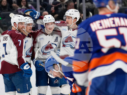 Avalanche Islanders Hockey