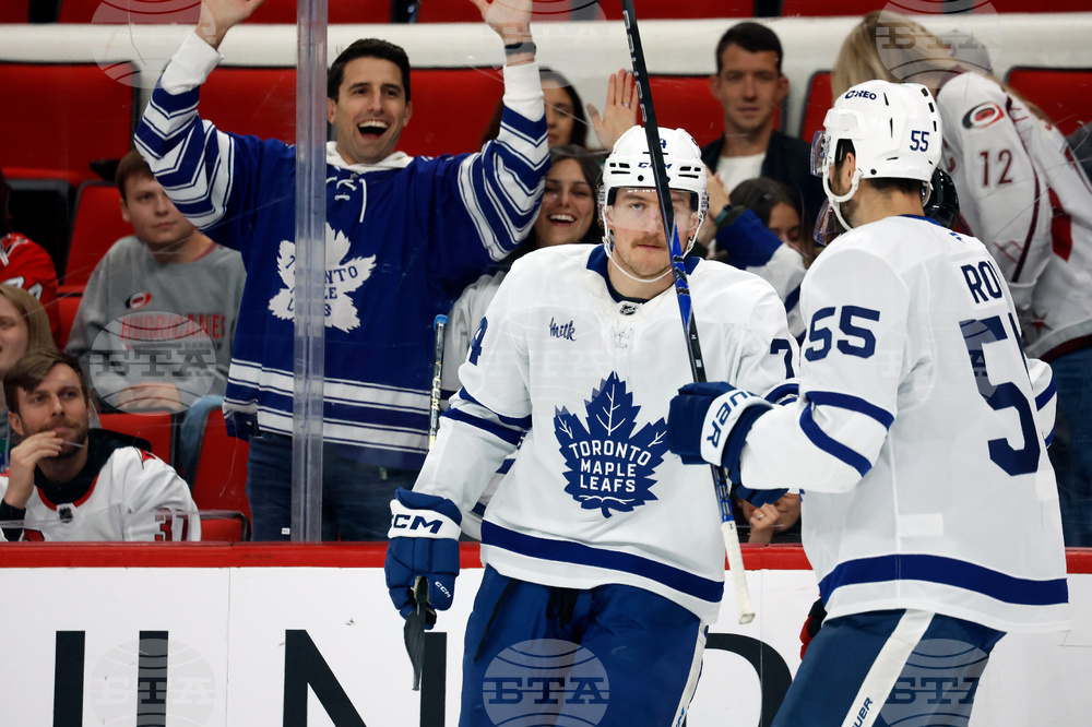 Maple Leafs Hurricanes Hockey