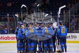 PWHL Charge Sceptres Hockey