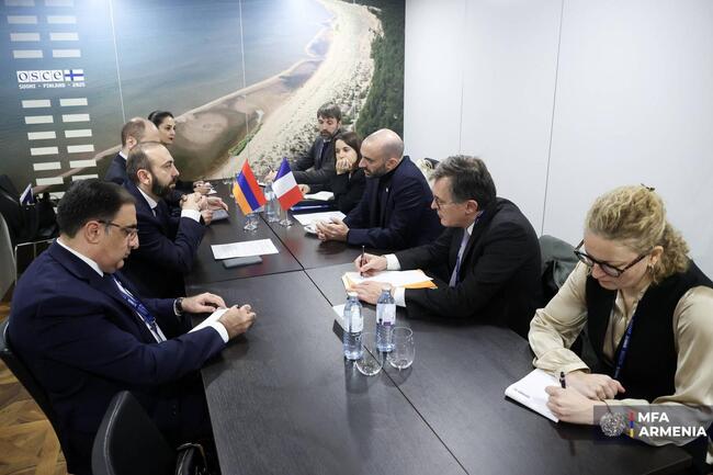 АРМЕНПРЕС: Армения и Франция обсъдиха отношенията между Ереван и Европейския съюз 