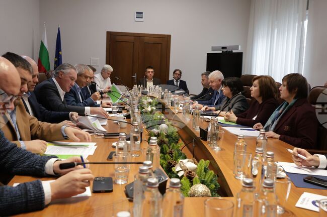 Социалните партньори разговорят с министъра на финансите за мерките в проекта на бюджет за 2026 година