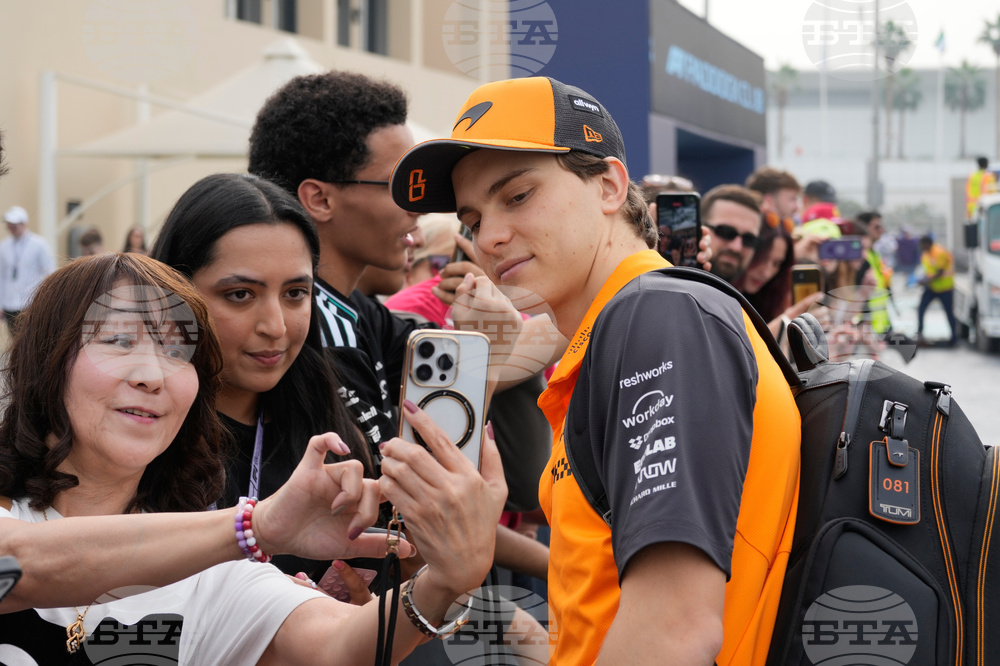 Abu Dhabi F1 GP Auto Racing